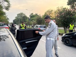 Islamabad (TNS) ITP Intensifies Crackdown on Vehicles with Tinted Windows