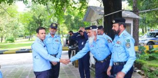 Islamabad (TNS) DIG Security visits various duty points in the Red Zone, reviews security measures