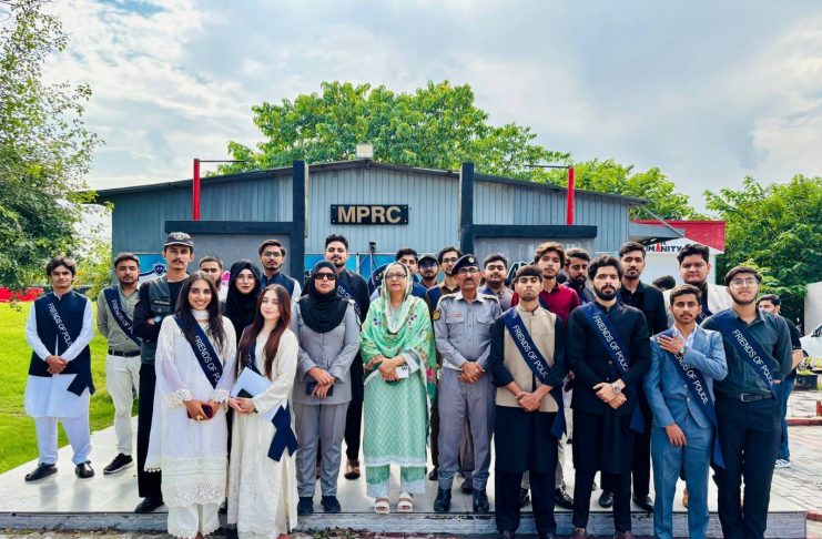 Islamabad (TNS) Friends of Police Programme Internship Concludes at Islamabad Traffic Police،CTO Islamabad Kainat Azhar Khan attends closing ceremony