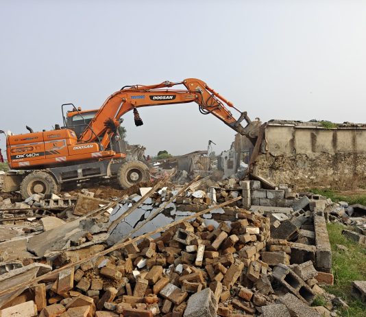 ISLAMABAD (TNS) CDA Continues Operation Against Encroachments in Sector E-12; Recovers 16 Kanals of Acquired Land and Resumes Development Activities