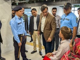 Islamabad (TNS) DIG Ali Waseem Reviews Public Facilities and Service Delivery at G-9, F-6 Facilitation Centers
