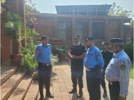 Islamabad (TNS) SP City Khurram Ashraf met police officers and personnel deployed at various churches and issued necessary directives to make the security arrangements more effective.He also inspected the overall security plan, including police personnel deployed at the entry and exit points of the churches, parking areas, and surrounding areas.