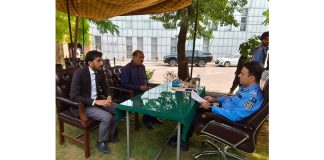 Islamabad (TNS) DIG Holds Open Court, Orders Prompt Redressal of Citizens’ Complaints; PO Branch In-Charge and Team Rewarded for Outstanding Performance
