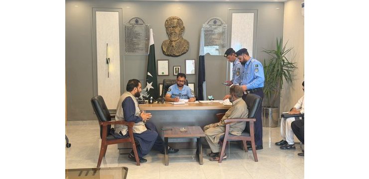 Islamabad (TNS) SSP Operations Qazi Ali Raza Holds Open Court; Zonal SPs Conduct Crime Meetings and Issue Directives for Crime Prevention and Timely Disposal of Cases