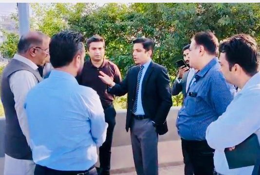 ISLAMABAD (TNS) Chairman CDA Reviews Development Projects, Market Beautification and Infrastructure Upgradation in Islamabad Citizens have appreciated CDA’s excellent efforts towards the development, beautification and uplifting of various markets in Islamabad.