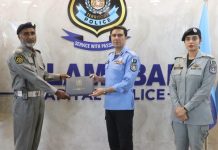 Islamabad (TNS) IGP Reviews AI-Powered Policing at 4C Centre; Rewards Traffic Police Officers۔According to the details, Inspector General of Police (IGP) Islamabad Captain (Retd.) Muhammad Sohail Chaudhry visited the modern Command, Control, Communication and Coordination Centre (4C)